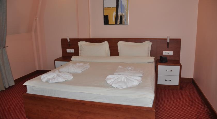 Hotel Royal Pristina Eksteriør billede