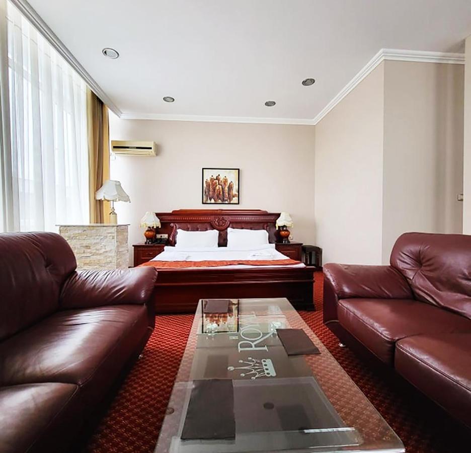 Hotel Royal Pristina Eksteriør billede