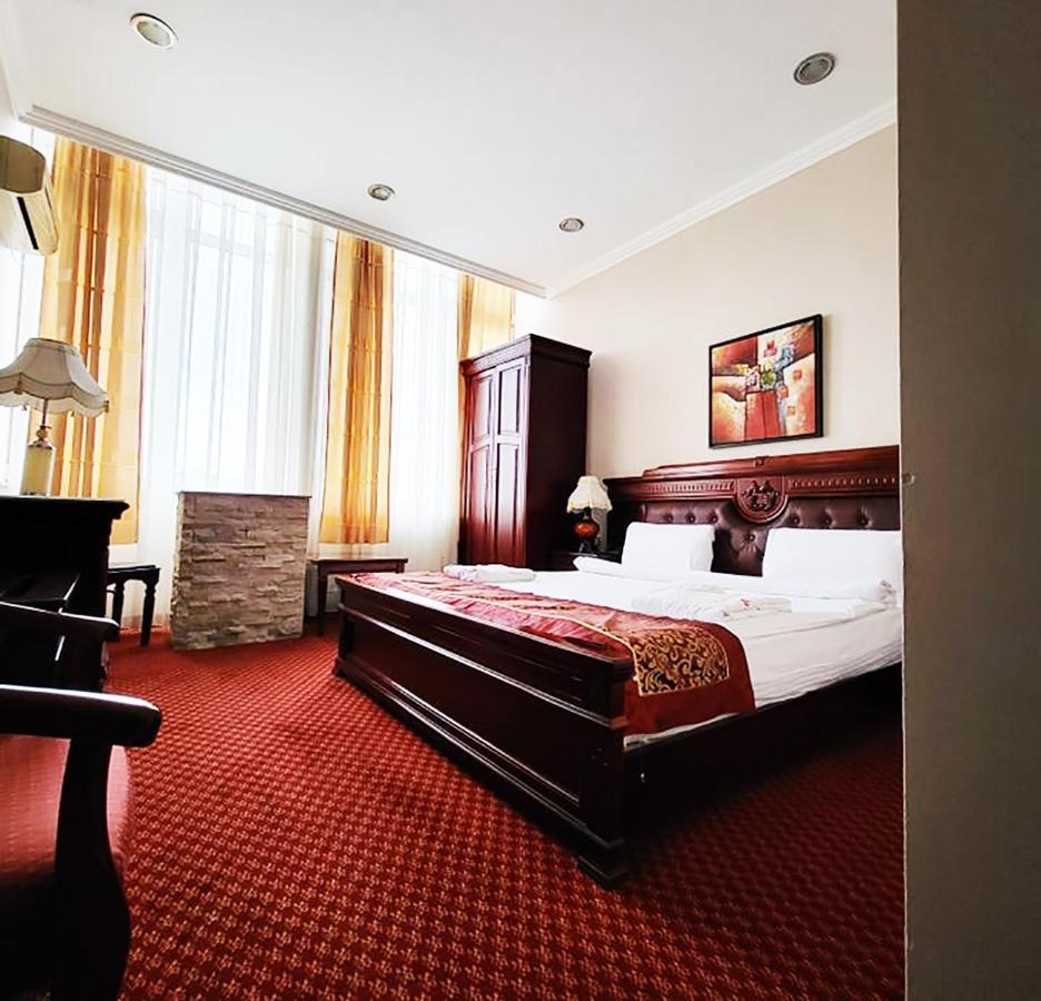Hotel Royal Pristina Eksteriør billede